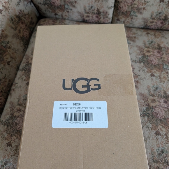 UGG Women's Cream Slippers - Picture 4 of 7